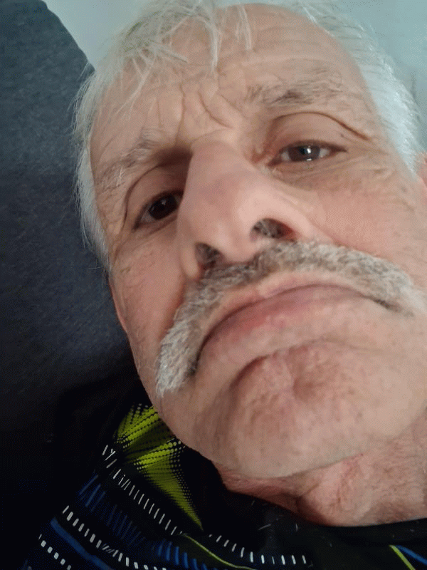 Patrick  67 ans Moulins