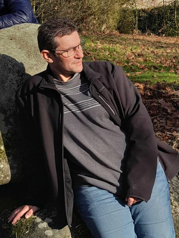 David 44 ans Luché Thouarsais