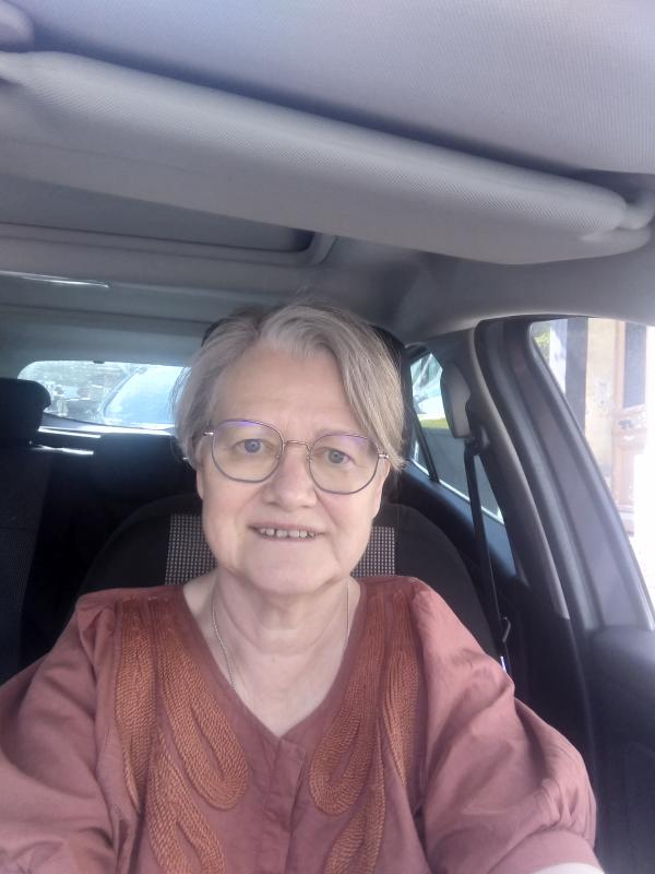 Sylvie 67 ans Saint Cloud