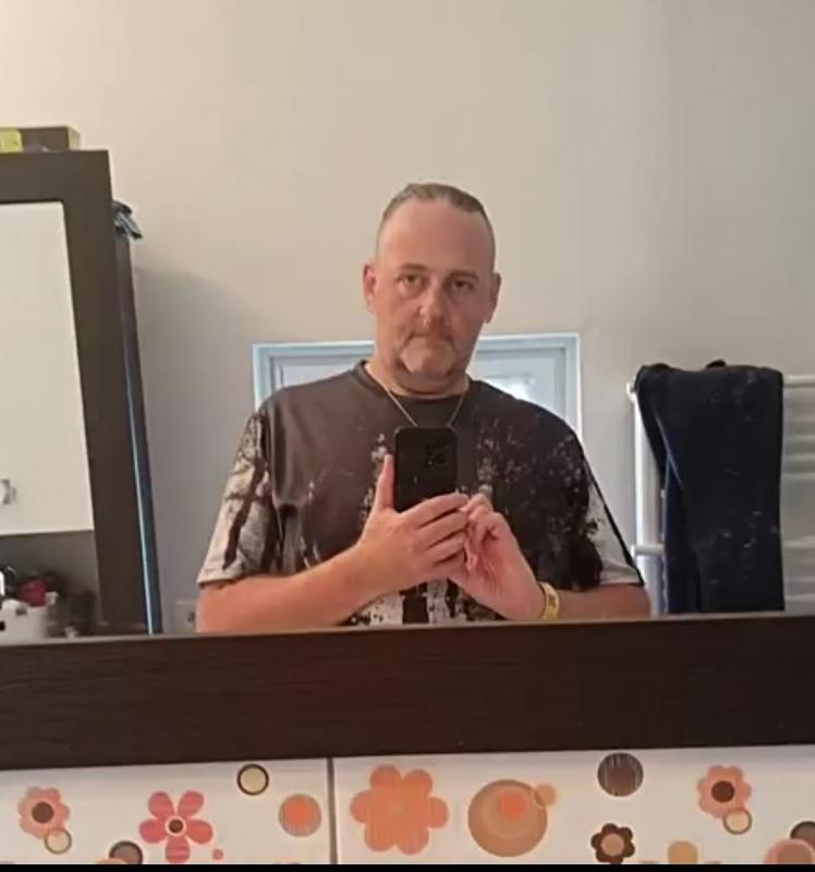 Brucker David 47 ans Portets