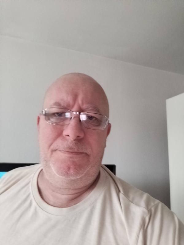 Cédric 51 ans Sault Brénaz