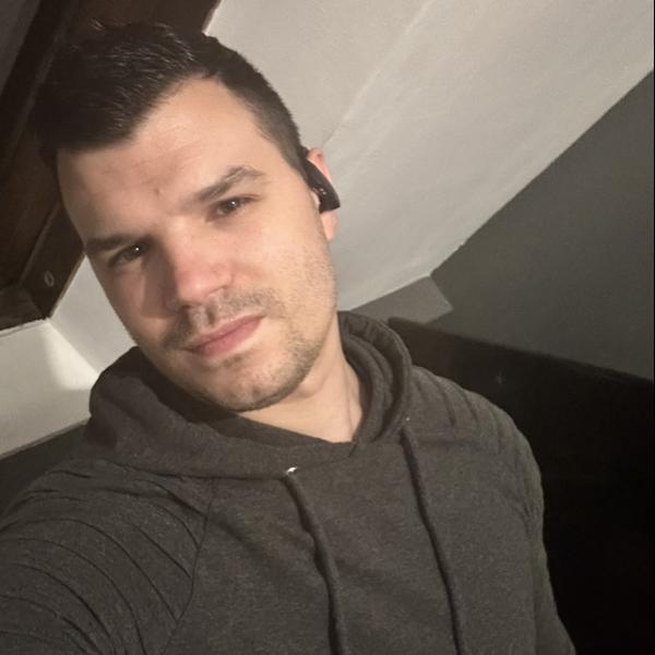 nono 35 ans Saint Ouen