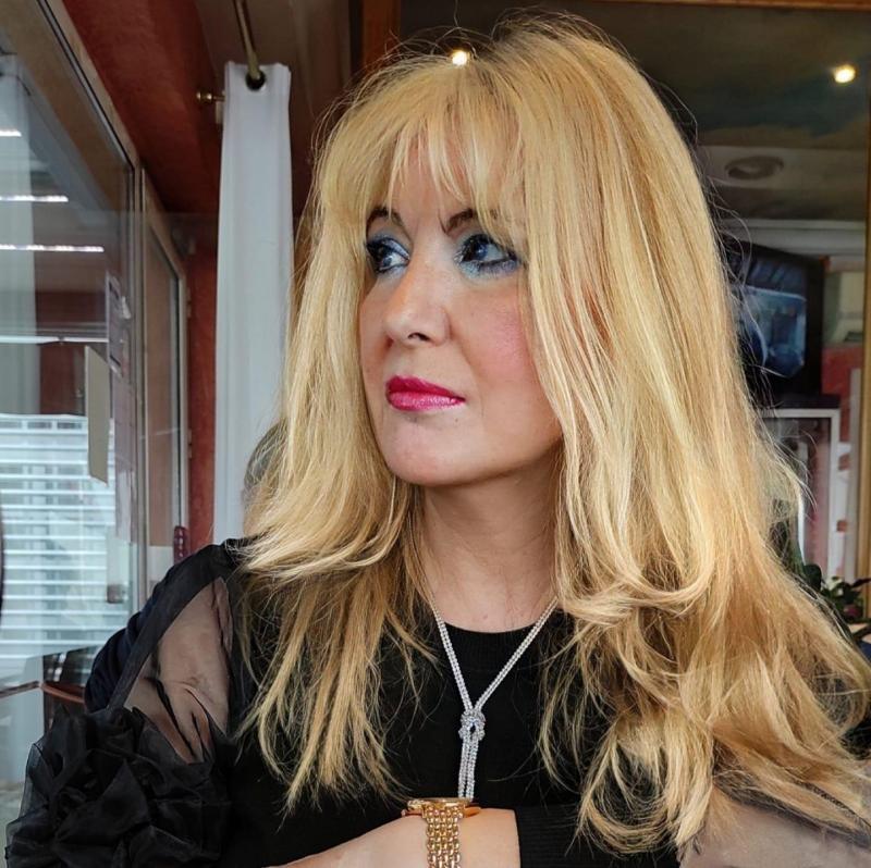 Evelyne  61 ans Quimper