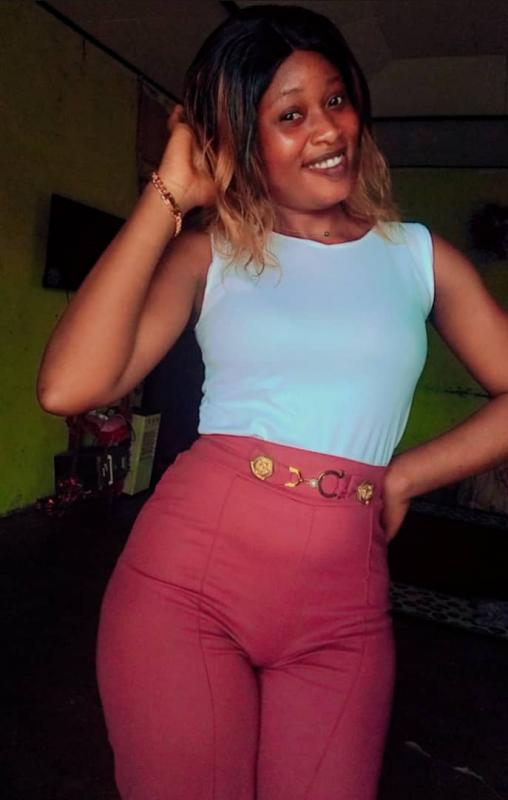 Prudence  23 ans Laval