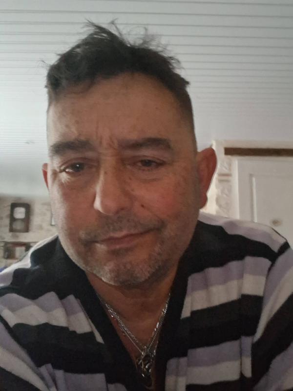 stephane 54 ans Grateloup