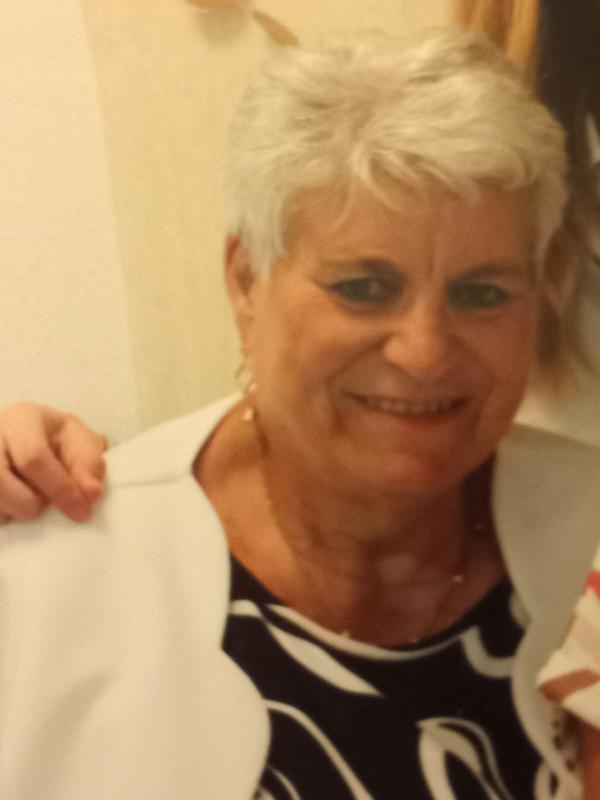 Marie  76 ans Colleville