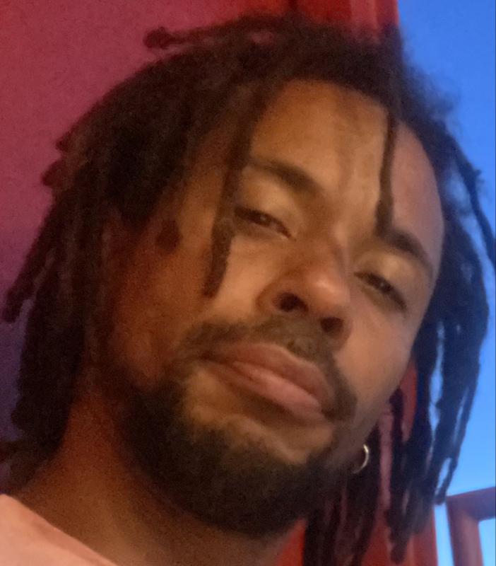 Léo Bahia 38 ans Trept