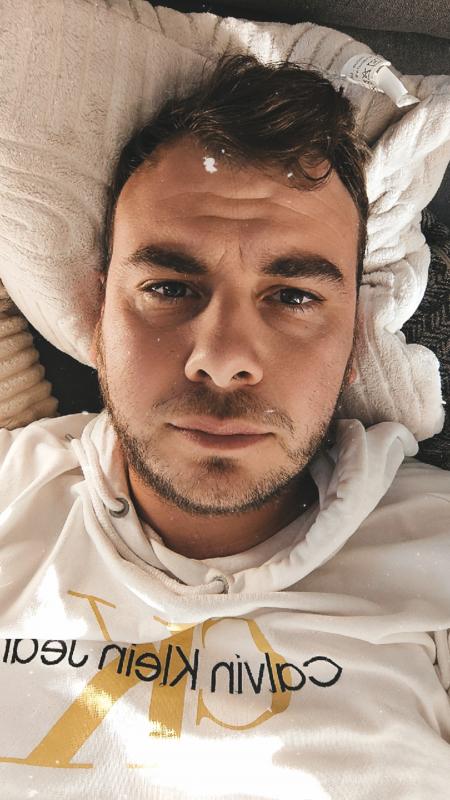 Alex 33 ans Equeurdreville Hainneville