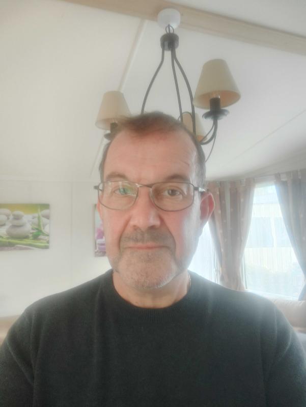 pascal 59 ans Saint Léonard