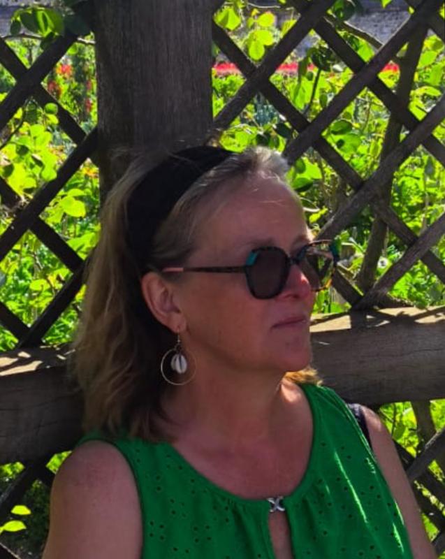 Louise  58 ans Besançon