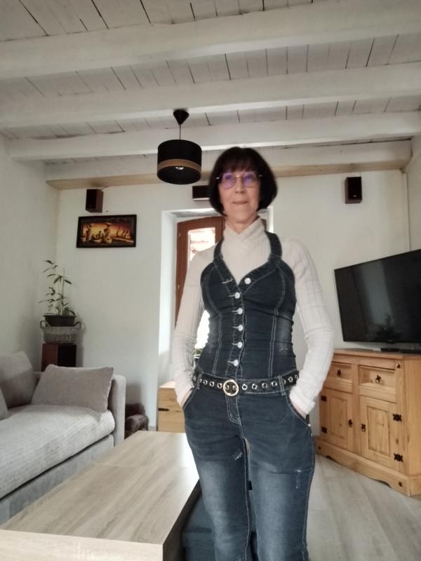 Louise  59 ans Fromental