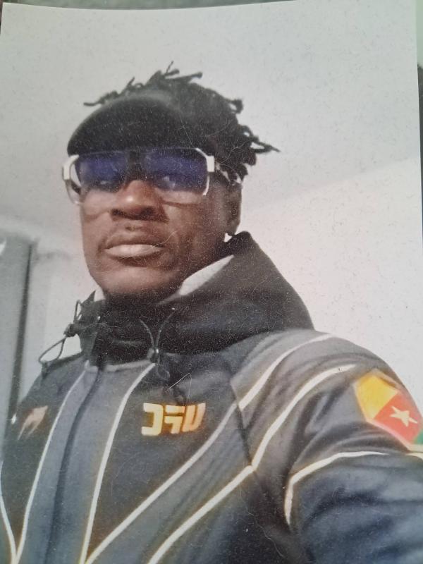 bertrand 44 ans Les Noës près Troyes