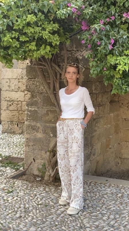 Virginie  47 ans Hantay