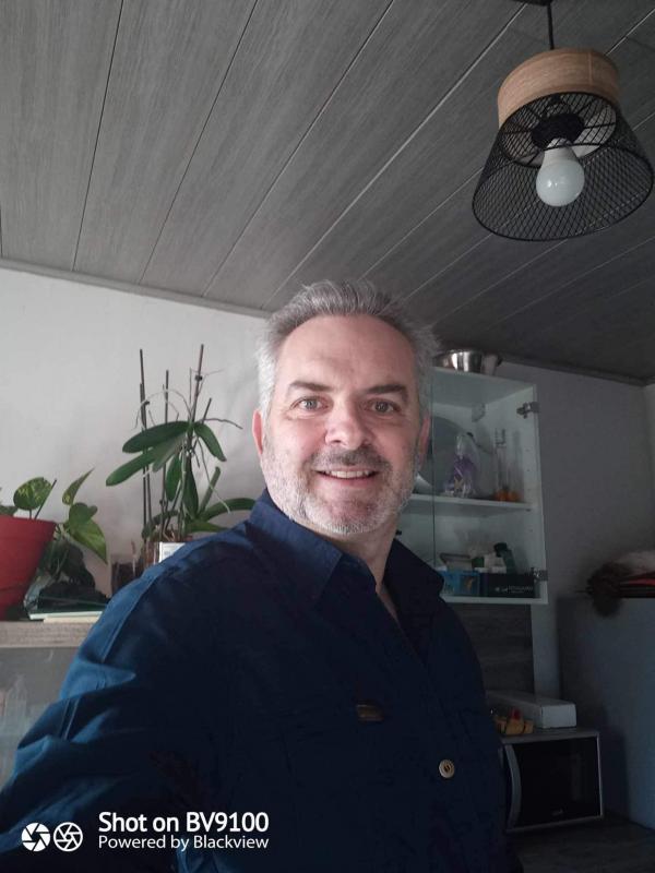 Marc  53 ans Pontarlier