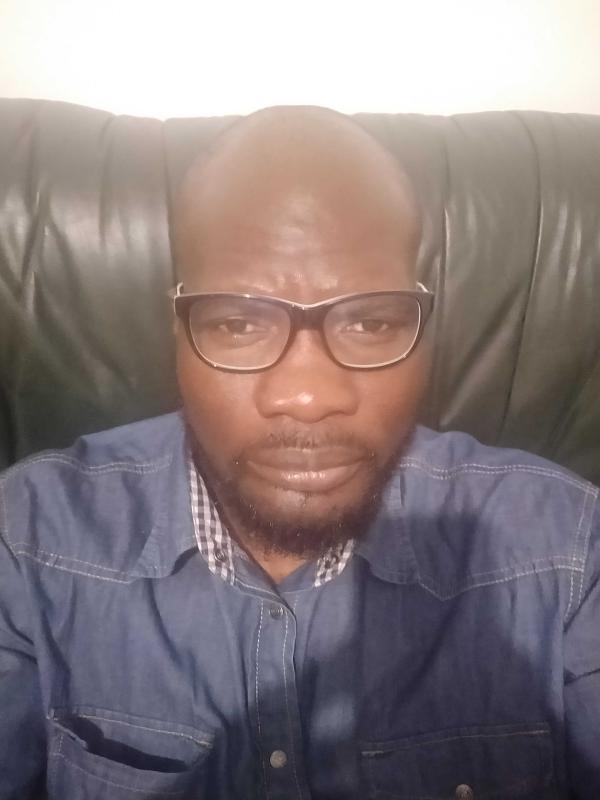 Kofi Steph  42 ans Mâcon