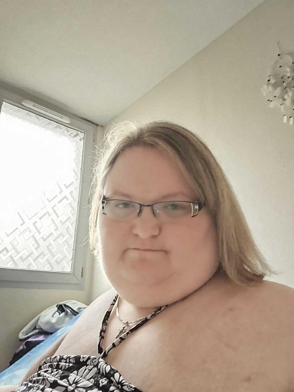 nanoushka 39 ans Lacroix Falgarde