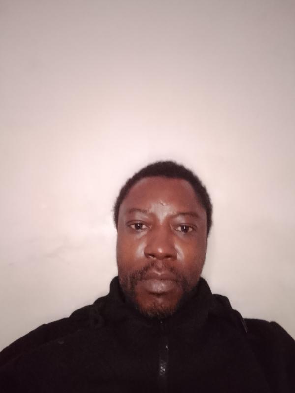 Toussaint 46 ans Ivry sur Seine