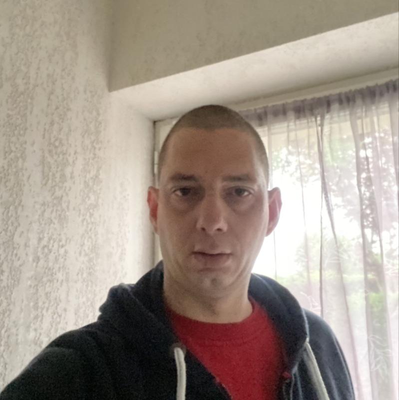 Bastien 43 ans Revel