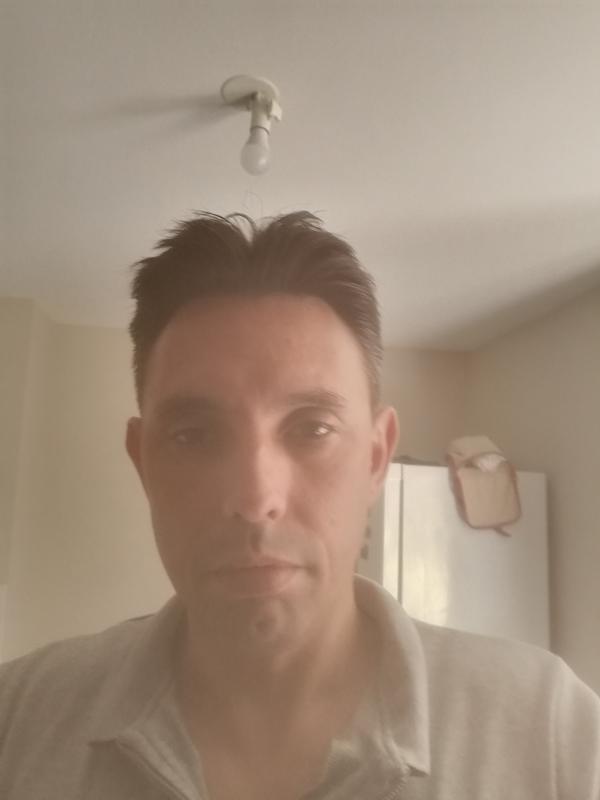 Fred  46 ans Montreuil Juigné