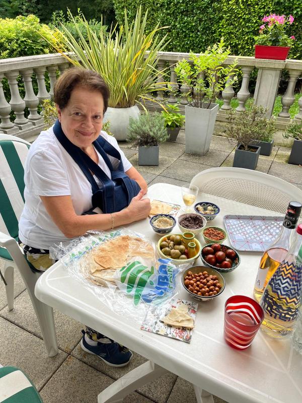 Blanche 76 ans paris 18eme arrondissement