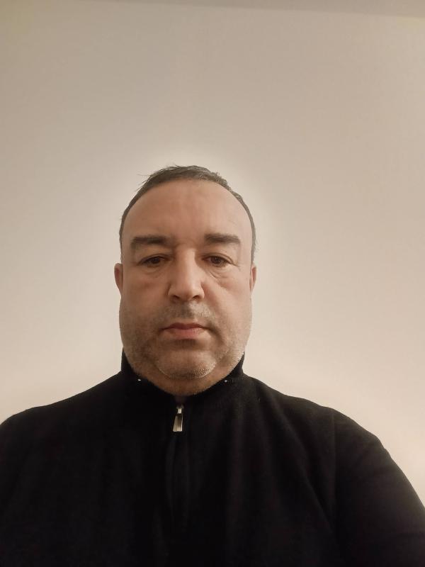 Madjid 47 ans Villeneuve Saint Georges