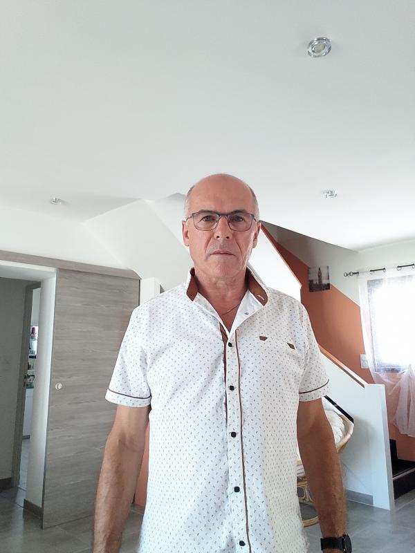 Philippe 63 ans Ambon
