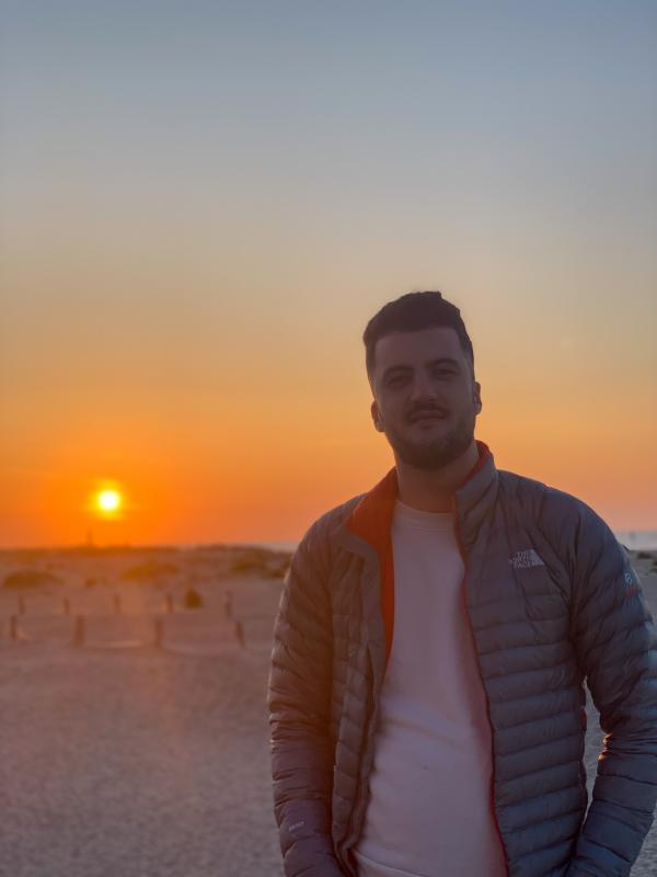 Oussama 31 ans Châteauroux