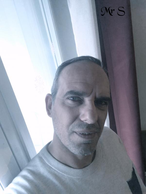 MrSensuel 48 ans Saint Ouen