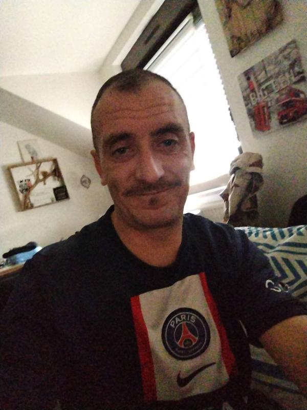 Mika 39 ans Sarreguemines