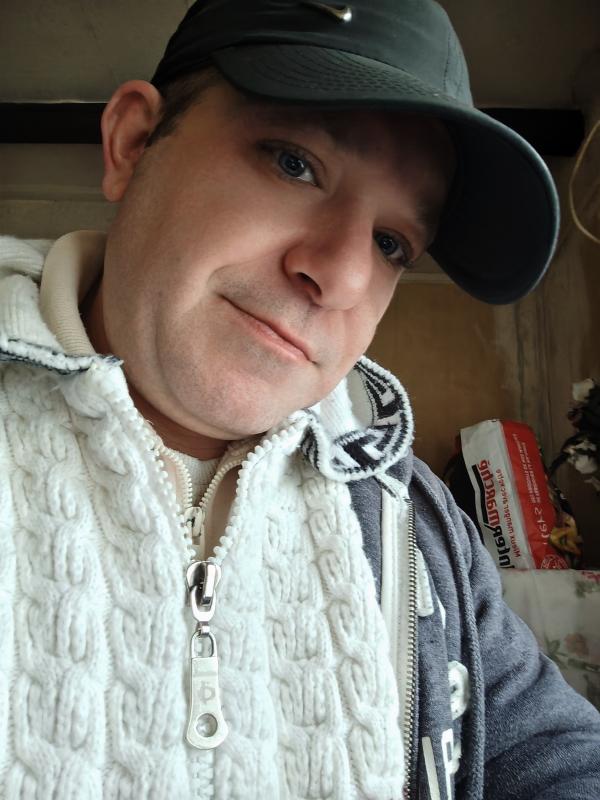 Mickael  37 ans Troyes