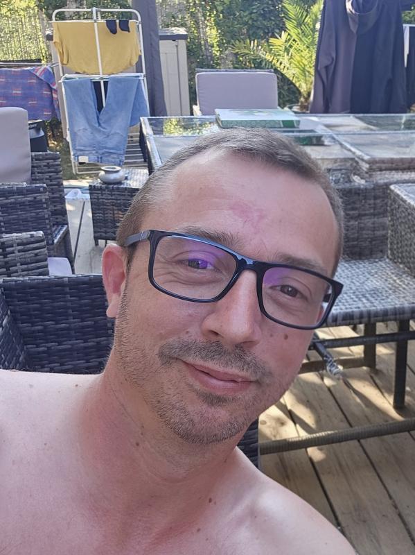 Damien  42 ans Gainneville