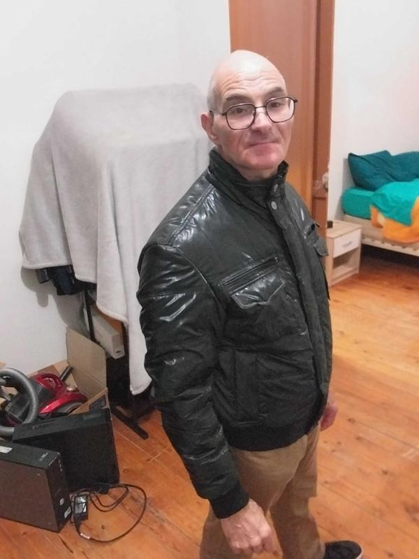 dos reis juanito 54 ans Monthou sur Cher