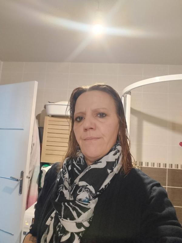Roseline 46 ans Donges