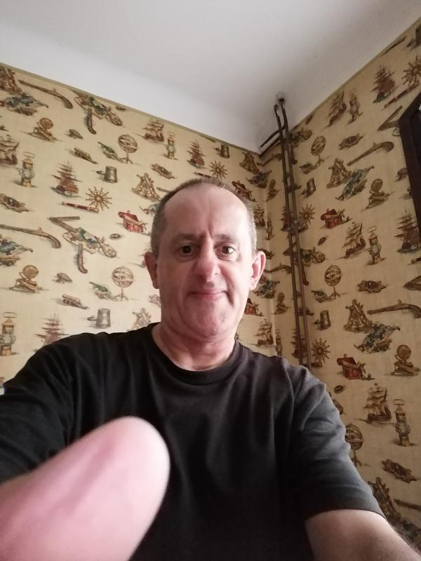 Robert 61 ans Lagarde