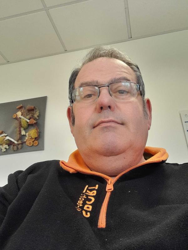 Pascal  59 ans Juvardeil