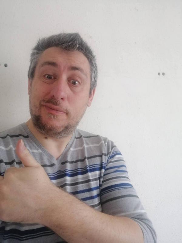 Romain 46 ans Nevers