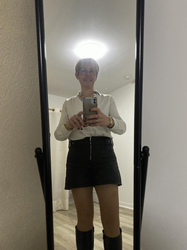 Jolie sourire 49 ans Les Touches