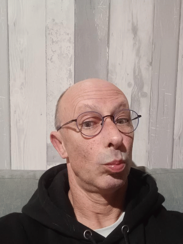 Steph 52 ans Saint Julien du Terroux