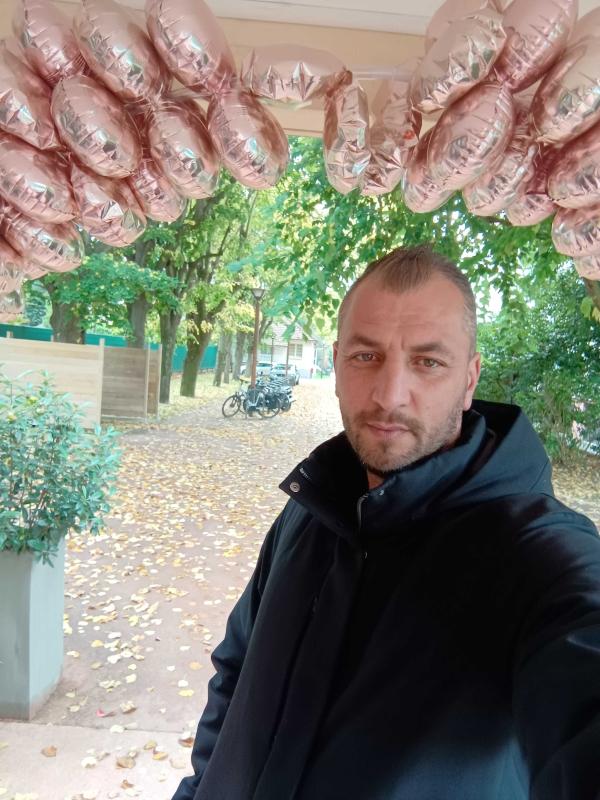 Tarek 41 ans Puteaux