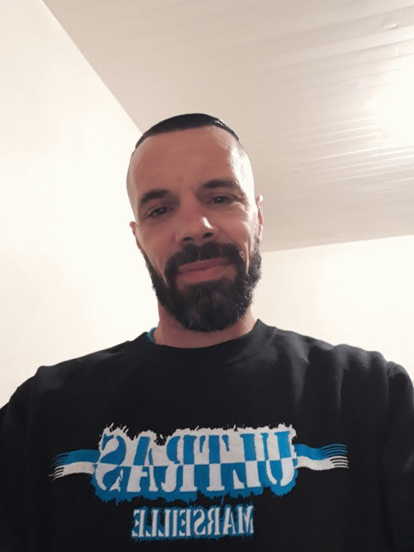 Mickaël  43 ans marseille 3eme arrondisse