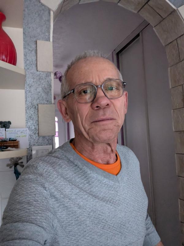 gus 61 ans Diebling