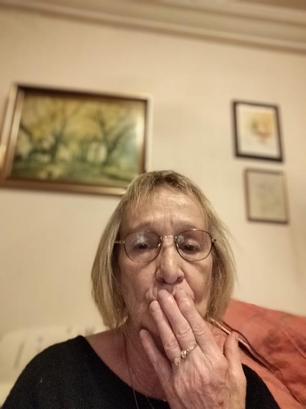 Sophie  61 ans Montluçon