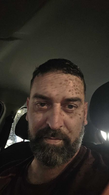 LUDOVIC  45 ans Doué la Fontaine