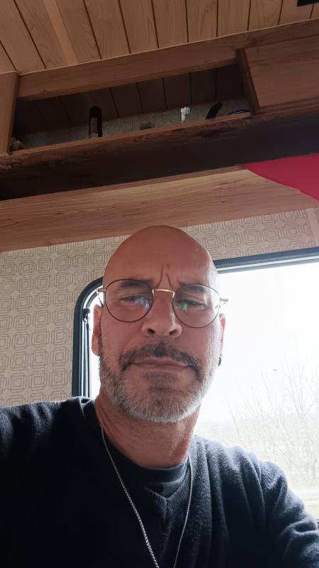 Michael 53 ans Navarrenx