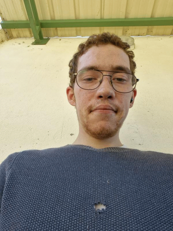 Leandro 23 ans Mouchard