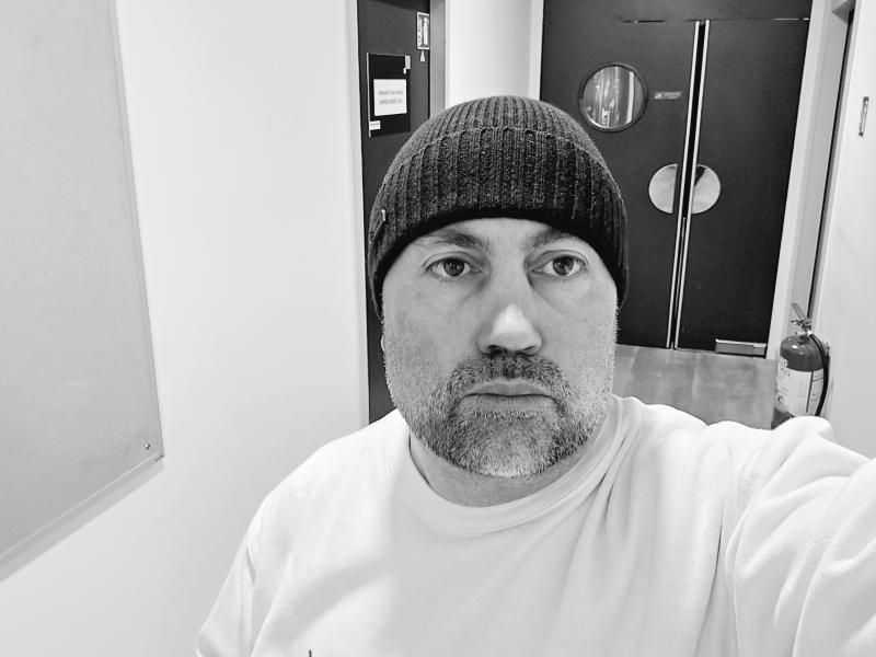 Paul 49 ans Montereau faut Yonne