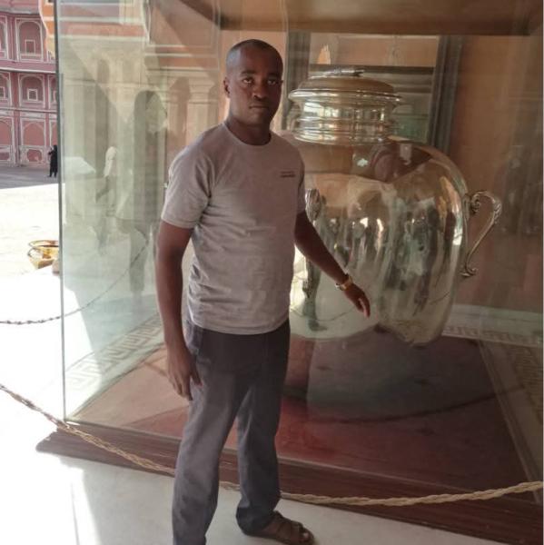 ali akoura 37 ans Pontivy