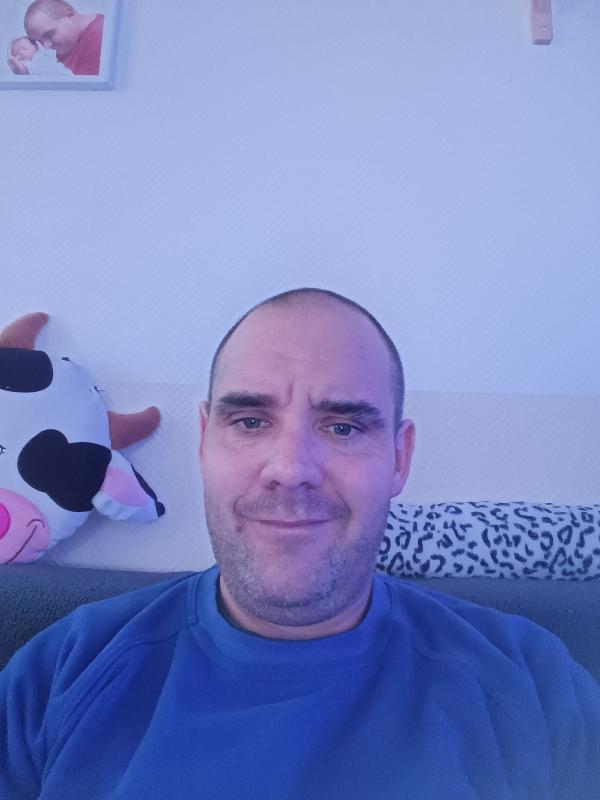 Mario 38 ans Badevel