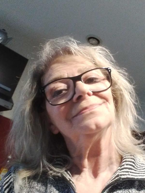 Lolotte  59 ans Montreux Château