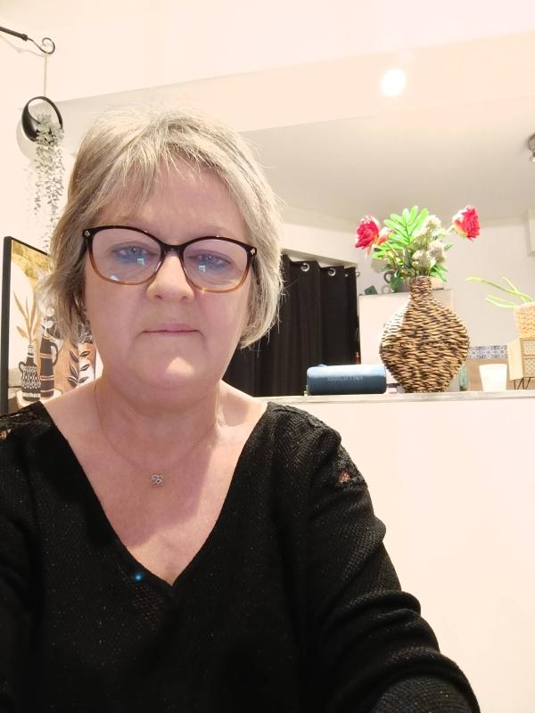 Claudine 59 ans Bain de Bretagne